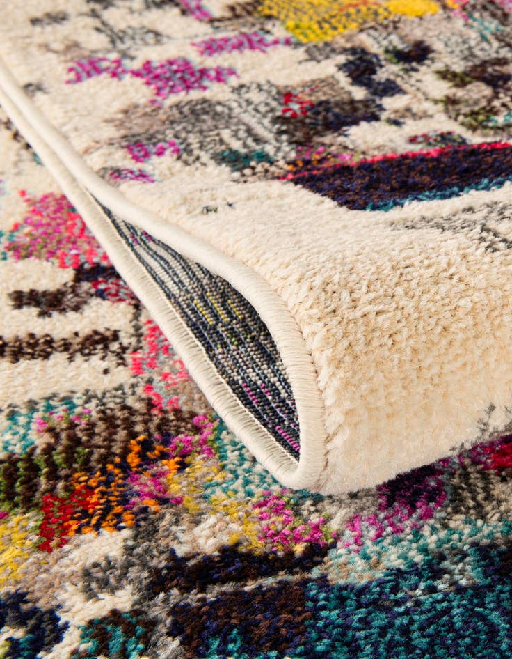 Detail image of 2' 2 x 6' 9  Washable Casablanca Runner Rug
