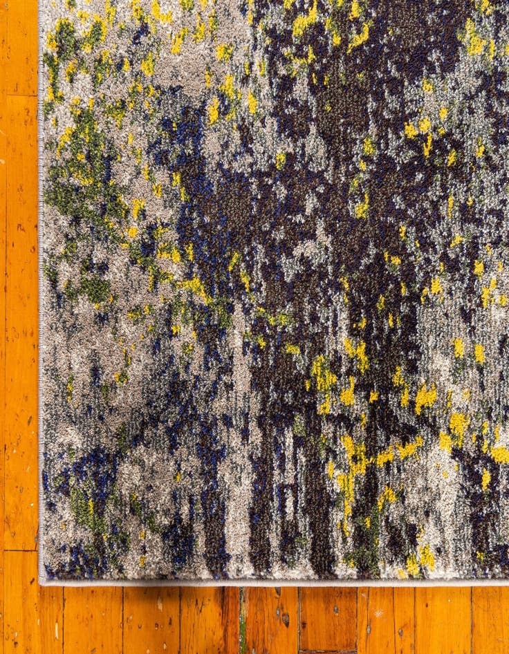 Detail image of 2' 2 x 6' 7  Washable Casablanca Runner Rug