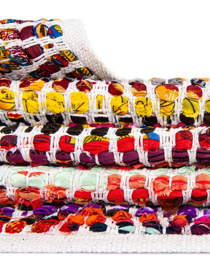 Detail image of 2' 7 x 10'  Hand Woven Chindi Chevron Runner Rug