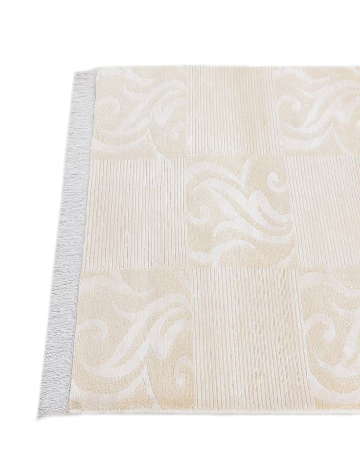 Detail image of 2' 8 x 6' 7 Hand Knotted Darya Wool Runner Rug