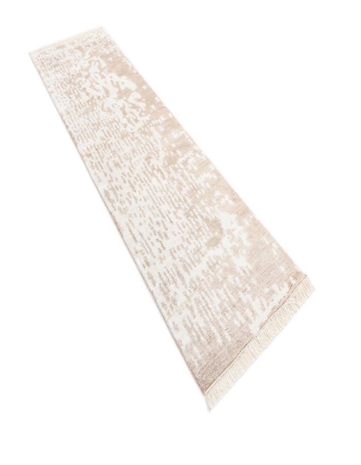 Detail image of 2' 9 x 9' 9  Hand Knotted Darya Wool Runner Rug