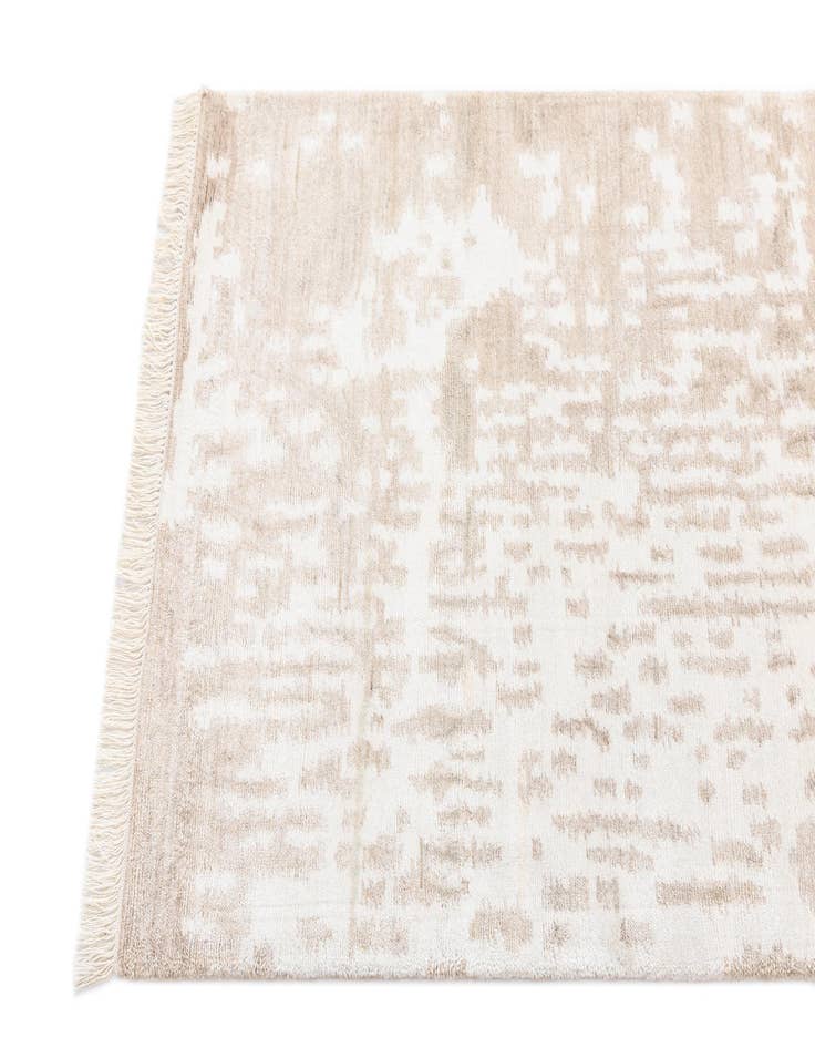 Detail image of 2' 9 x 9' 9  Hand Knotted Darya Wool Runner Rug
