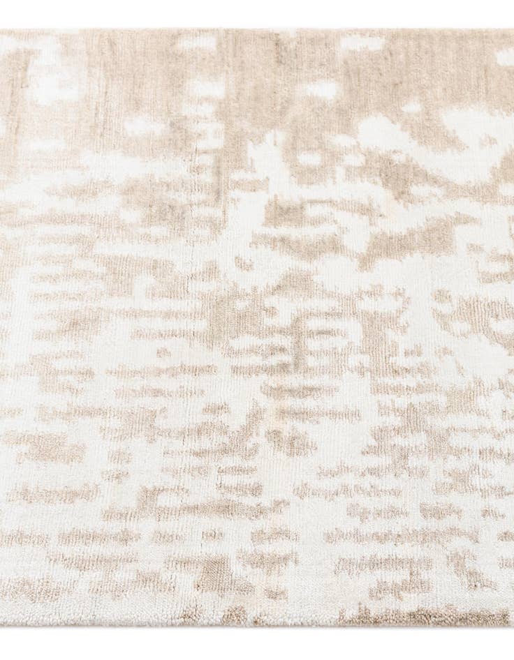 Detail image of 2' 9 x 9' 9 Hand Knotted Darya Wool Runner Rug