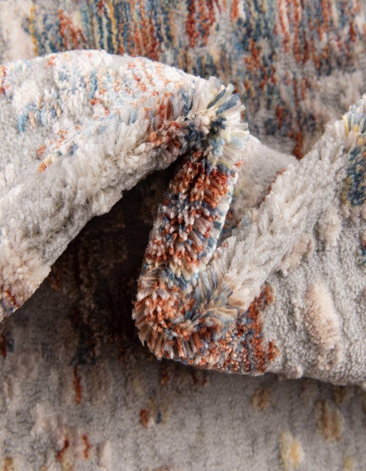 Detail image of 2' 2 x 8' Deepa Runner Rug