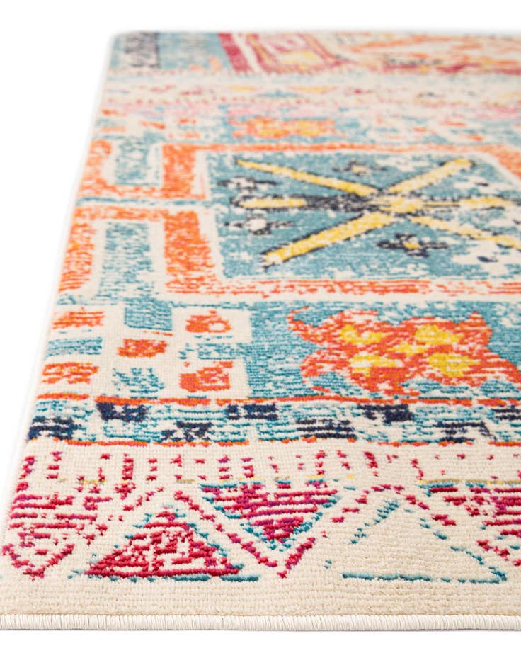 Detail image of 2' x 6' 7 Washable El Paso Runner Rug