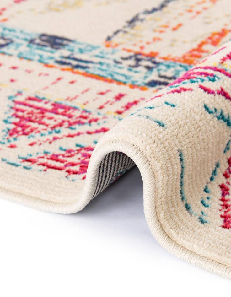 Detail image of 2' x 6' 7 Washable El Paso Runner Rug