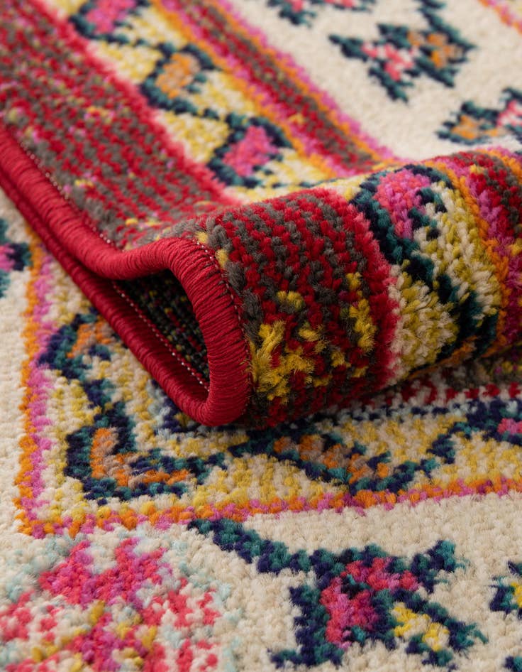 Detail image of 2' 2 x 6' 9 Washable Fleur Runner Rug