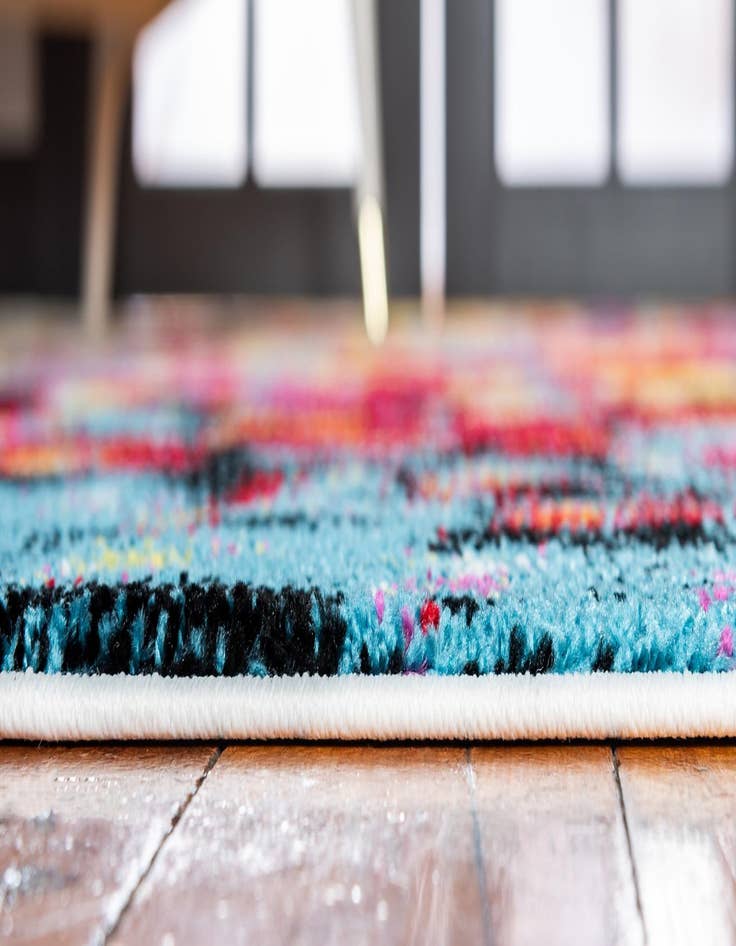 Detail image of 2' 7 x 10' Florence Runner Rug