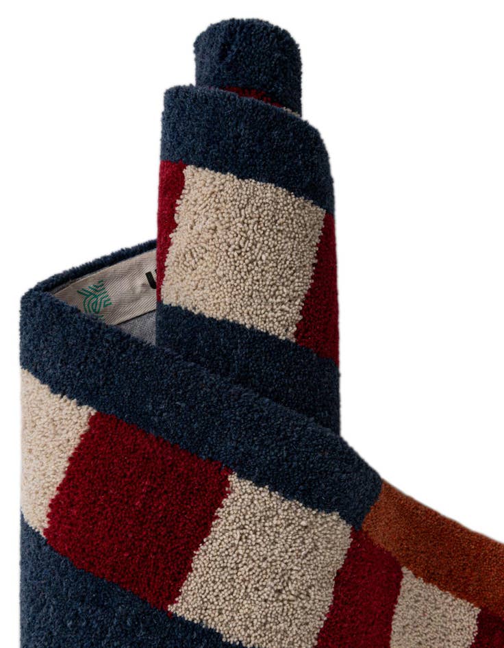 Detail image of 2' x 6' 1 Handtufted Wool Runner Rug