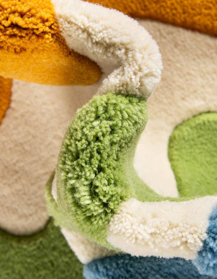 Detail image of 2' 7 x 8' Happy Rugs Wavy Wool Runner