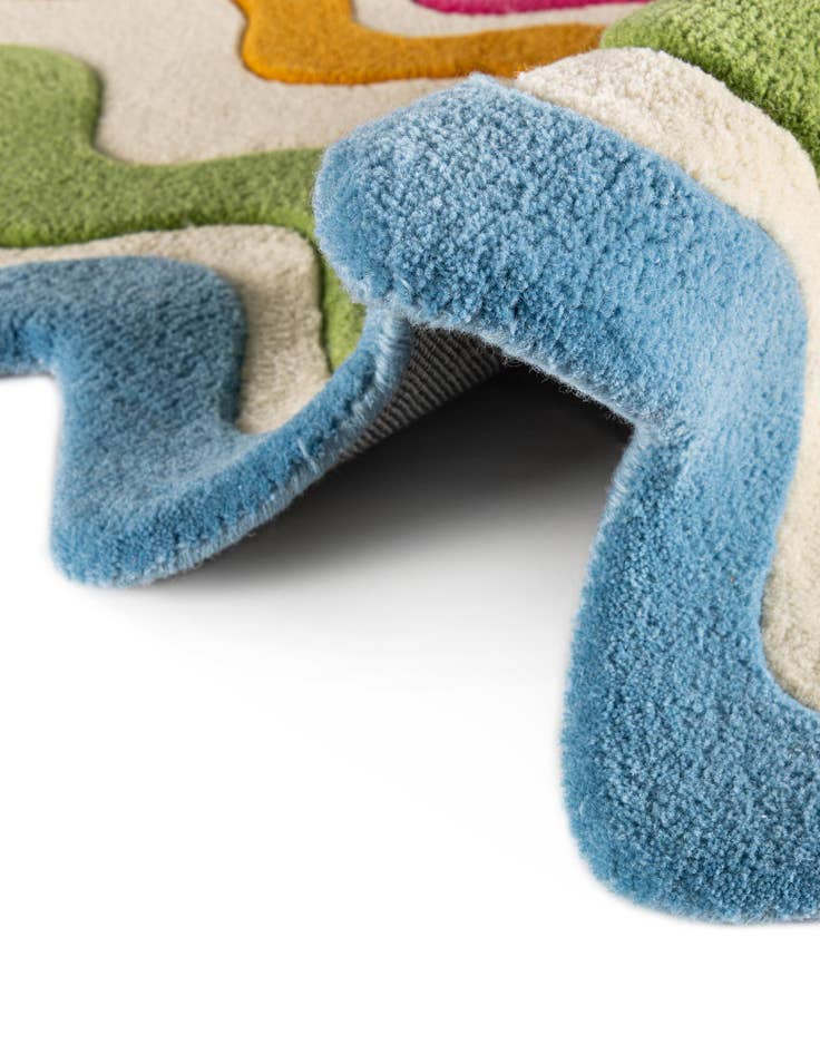 Detail image of 2' 7 x 8' Happy Rugs Wavy Wool Runner