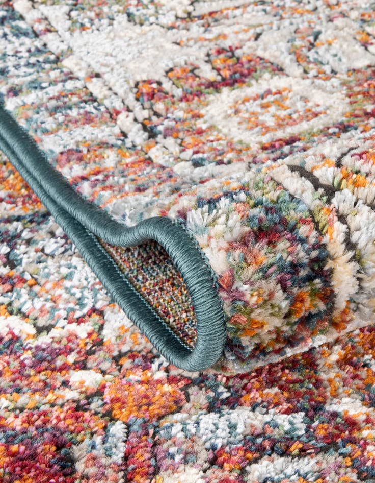 Detail image of 2' 7 x 10' Isabella Runner Rug