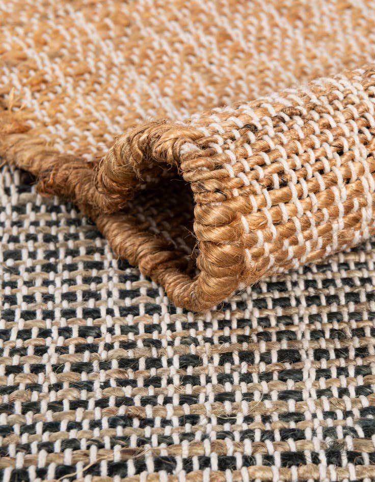 Detail image of 2' x 5' 1 Hand Woven Kilim Jute Runner Rug