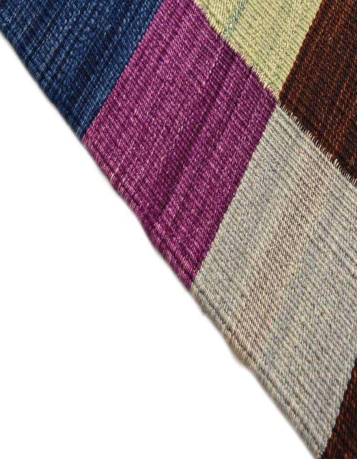 Detail image of 2' 9 x 6' 8  Hand Woven Kilim Modern Wool Runner Rug