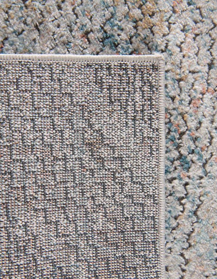 Detail image of 2' 7 x 10' Leipzig Runner Rug