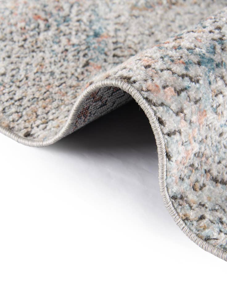 Detail image of 2' 7 x 10' Leipzig Runner Rug