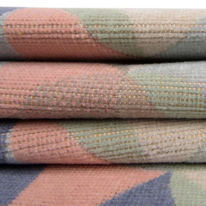 2' x 6' Lotus Runner Rug