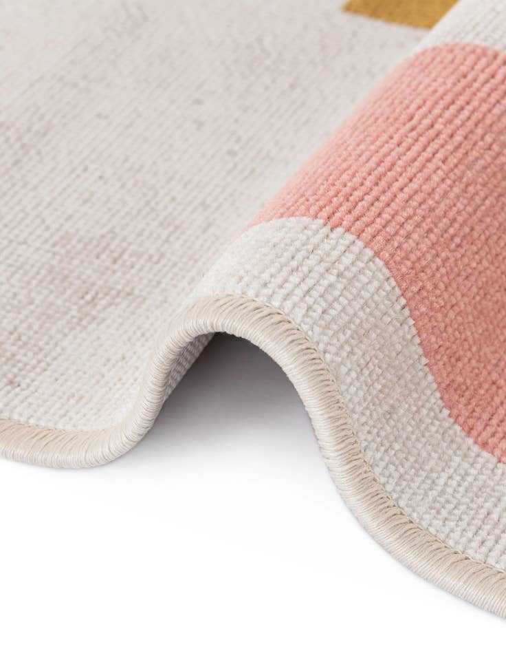 Detail image of 2' x 10' Lotus Runner Rug