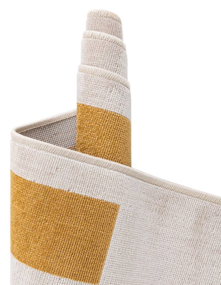 Detail image of 2' x 10' Lotus Runner Rug