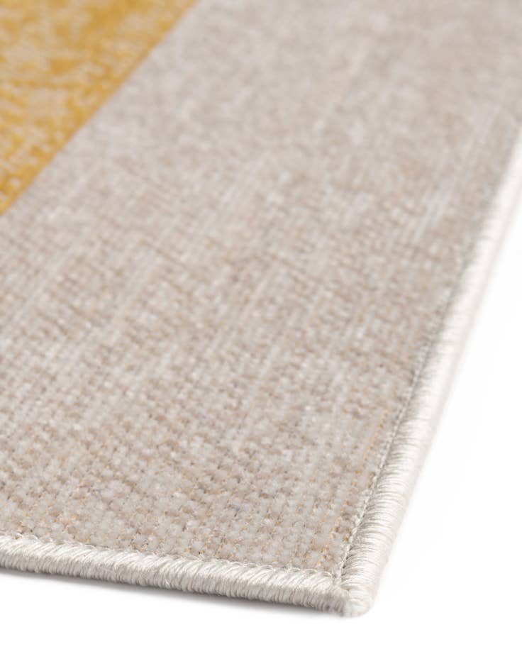 Detail image of 2' x 6' Lotus Runner Rug