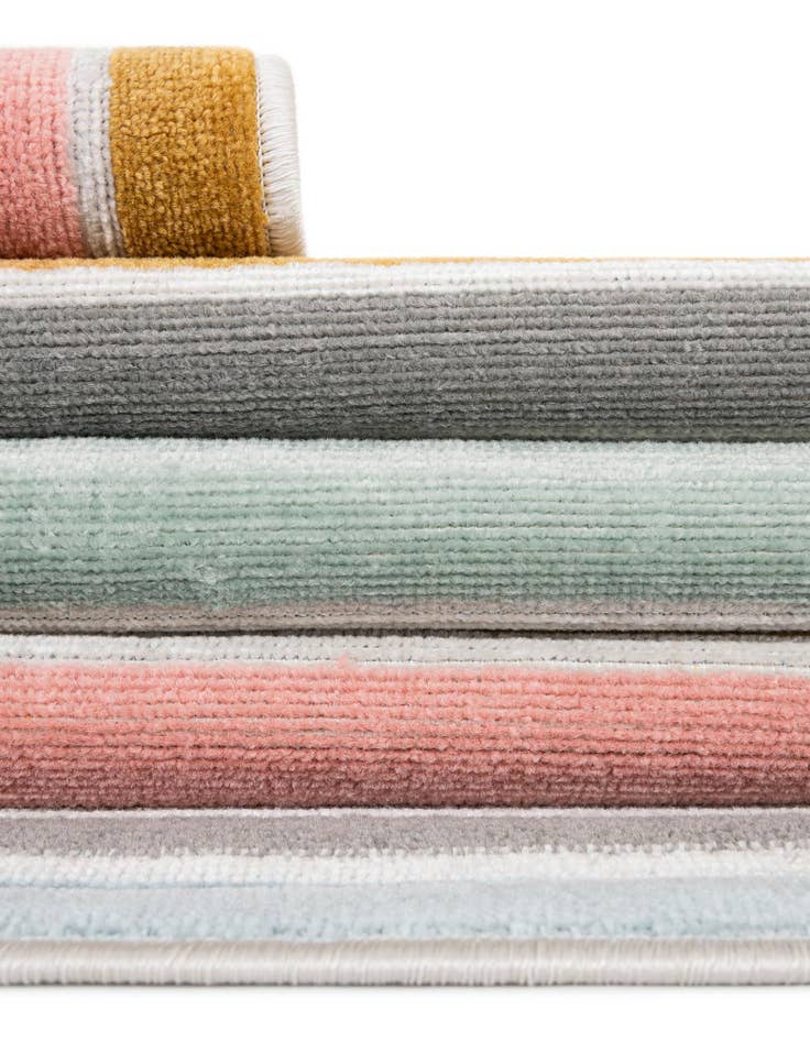 Detail image of 2' x 6' Lotus Runner Rug