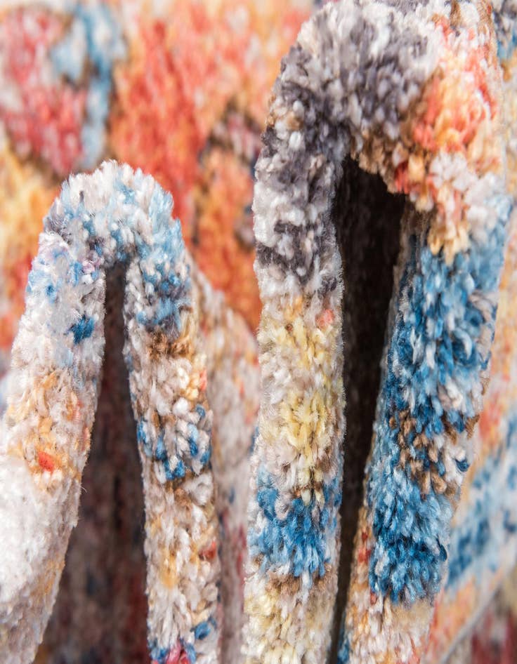 Detail image of 2' 2 x 6' Madrid Runner Rug