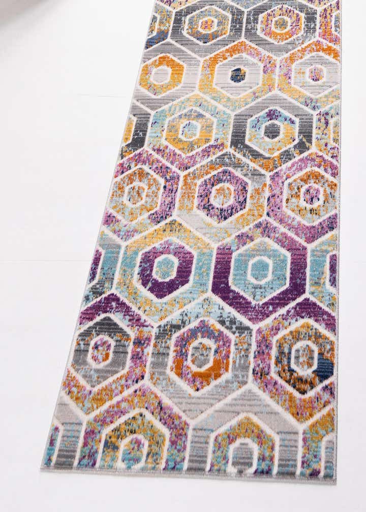 2' 7 x 9' 10 Malibu Runner Rug