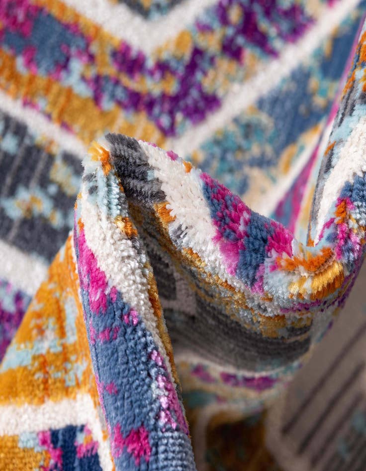 Detail image of 2' x 6' Malibu Runner Rug