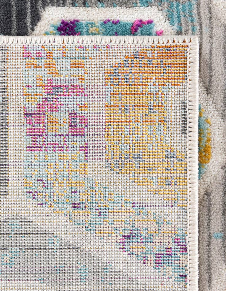 Detail image of 2' 7 x 9' 10 Malibu Runner Rug