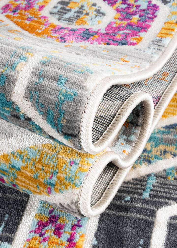 2' 7 x 9' 10 Malibu Runner Rug