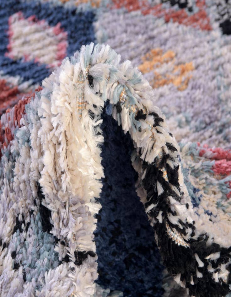 Detail image of 2' 2 x 6' Morocco Runner Rug