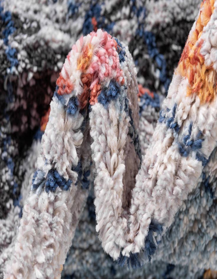 Detail image of 2' 2 x 6' Morocco Runner Rug