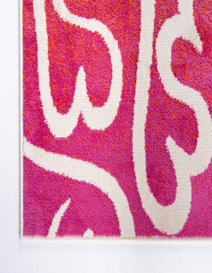 Detail image of Jane Seymour 2' x 6' Open Hearts Runner Rug