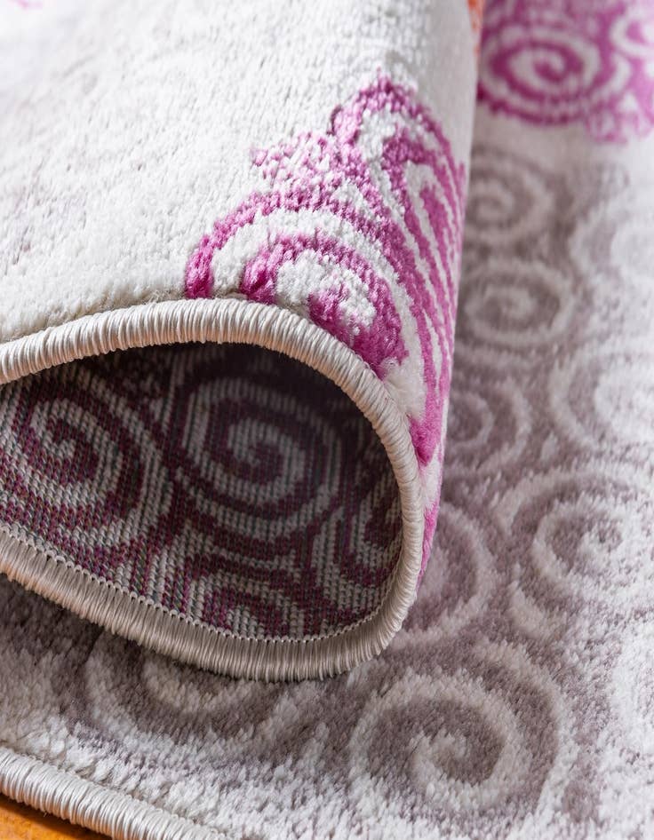 Detail image of Jane Seymour 2' x 6' Open Hearts Runner Rug