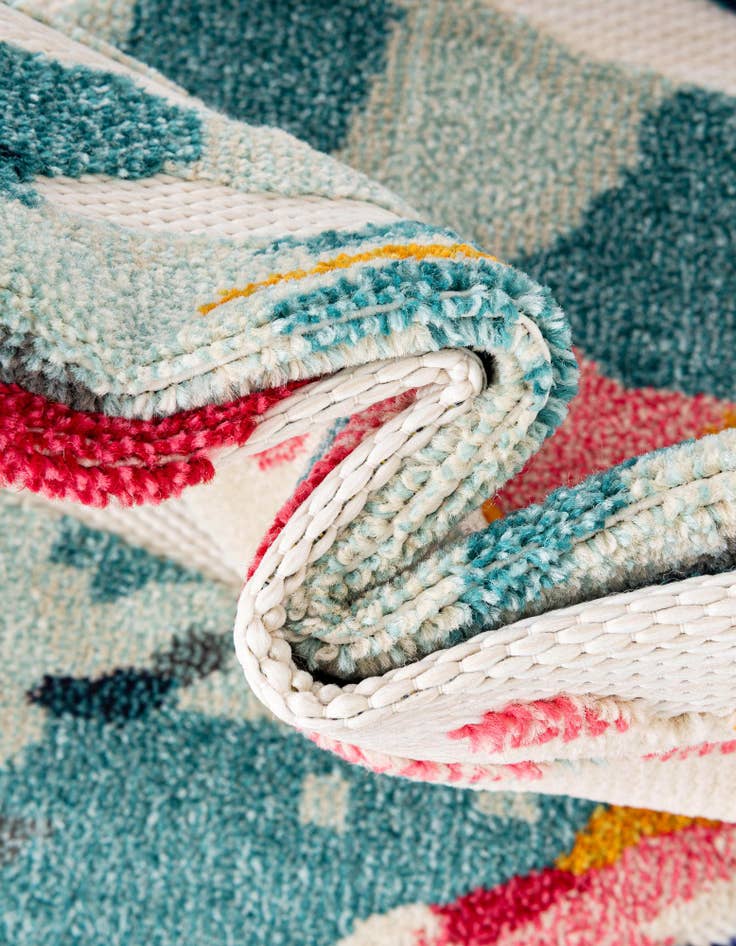 Detail image of 2' 7 x 12'  Washable Casablanca Indoor / Outdoor Runner Rug