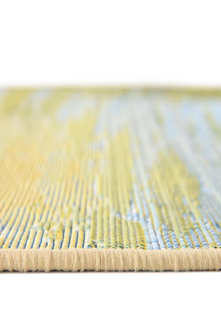 2' 7 x 5' 3 Easy-Clean Coastal Indoor / Outdoor Runner Rug