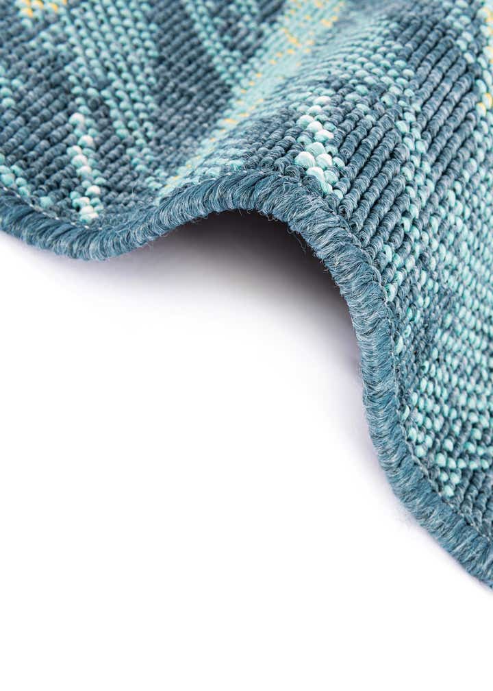 2' 7 x 12' Easy-Clean Coastal Indoor / Outdoor Runner Rug