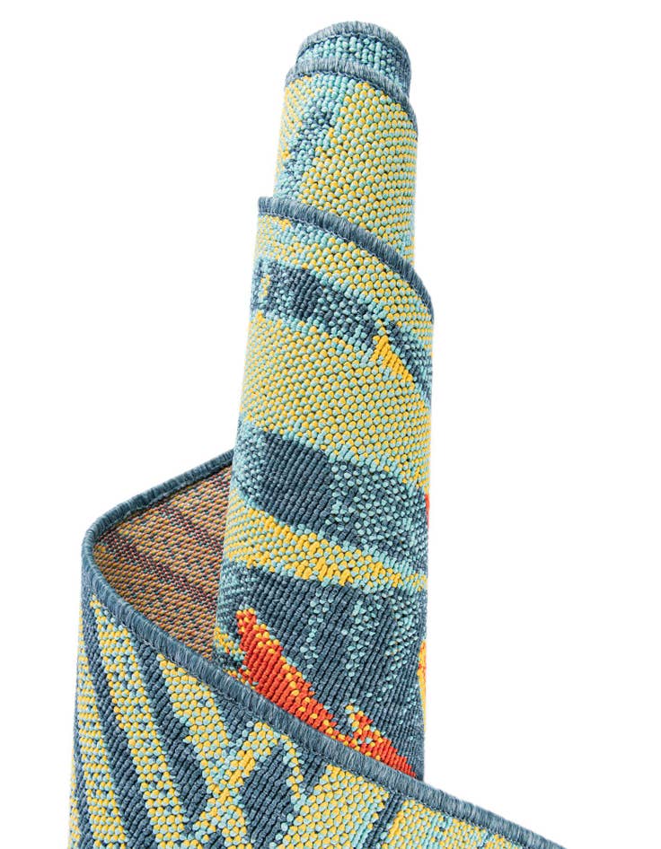 Detail image of 2' 7 x 12' Easy-Clean Coastal Indoor / Outdoor Runner Rug