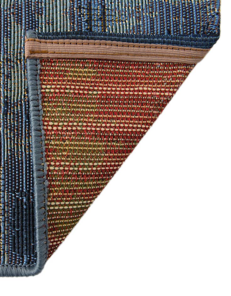 Detail image of 2' 7 x 10' Easy-Clean Modern Indoor / Outdoor Runner Rug