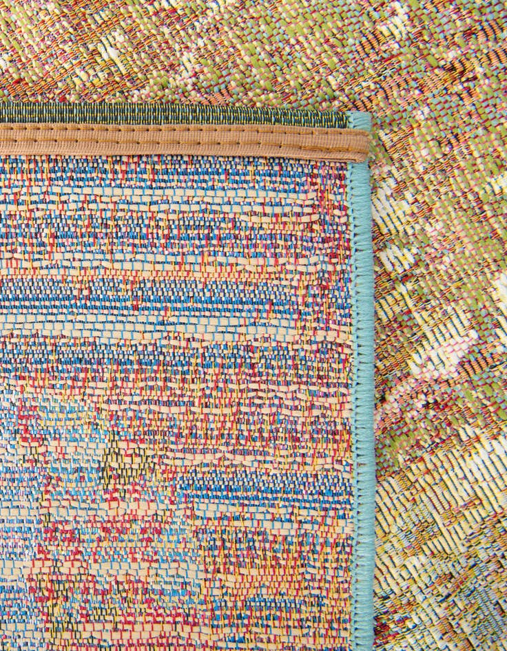 Detail image of 2' 7 x 10' Easy-Clean Modern Indoor / Outdoor Runner Rug