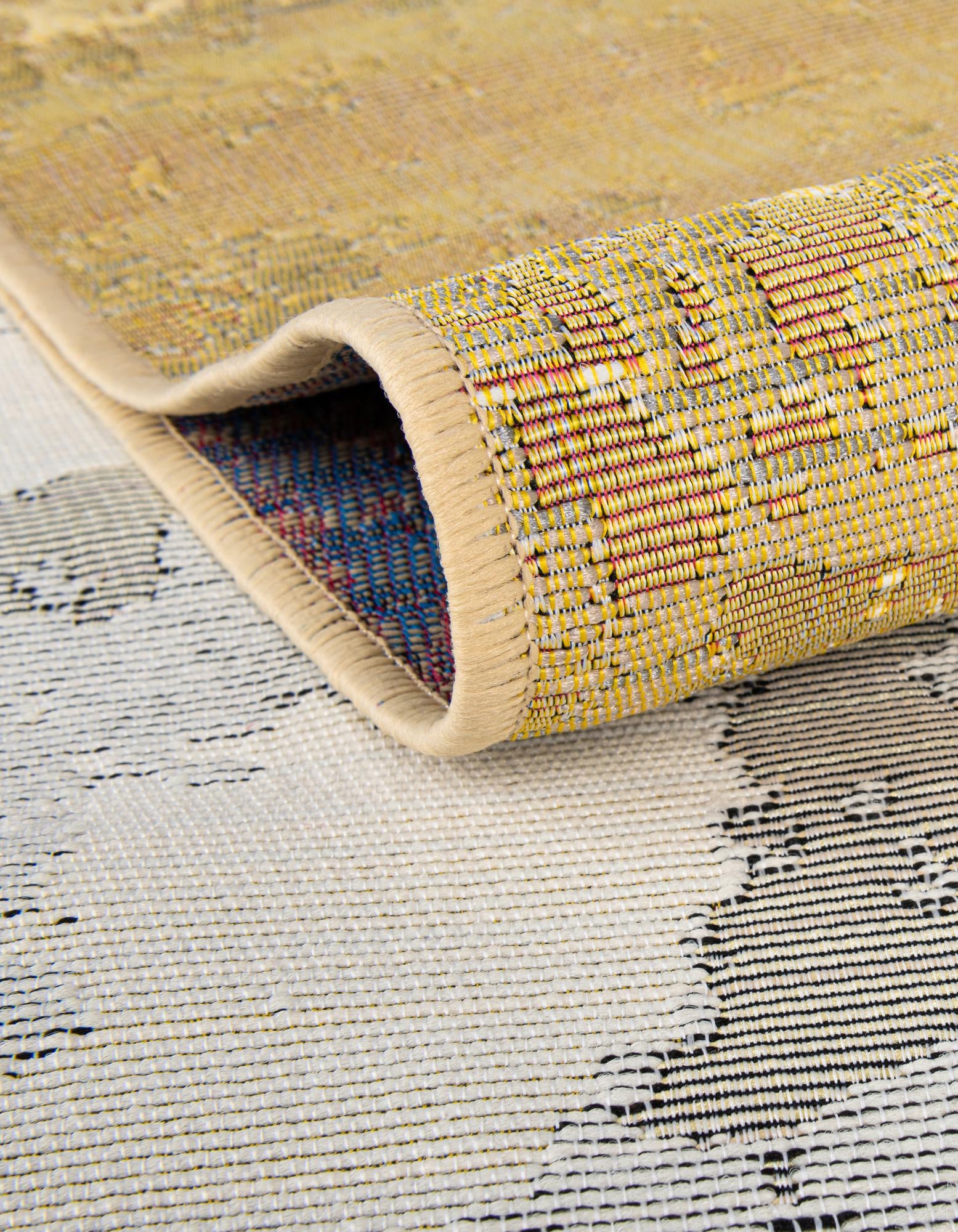 2' 7 x 10' Easy-Clean Modern Indoor / Outdoor Runner Rug