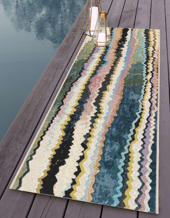 2' 7 x 10' Easy-Clean Modern Indoor / Outdoor Runner Rug