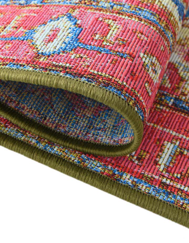 2' 7 x 10' Easy-Clean Traditional Indoor / Outdoor Runner Rug