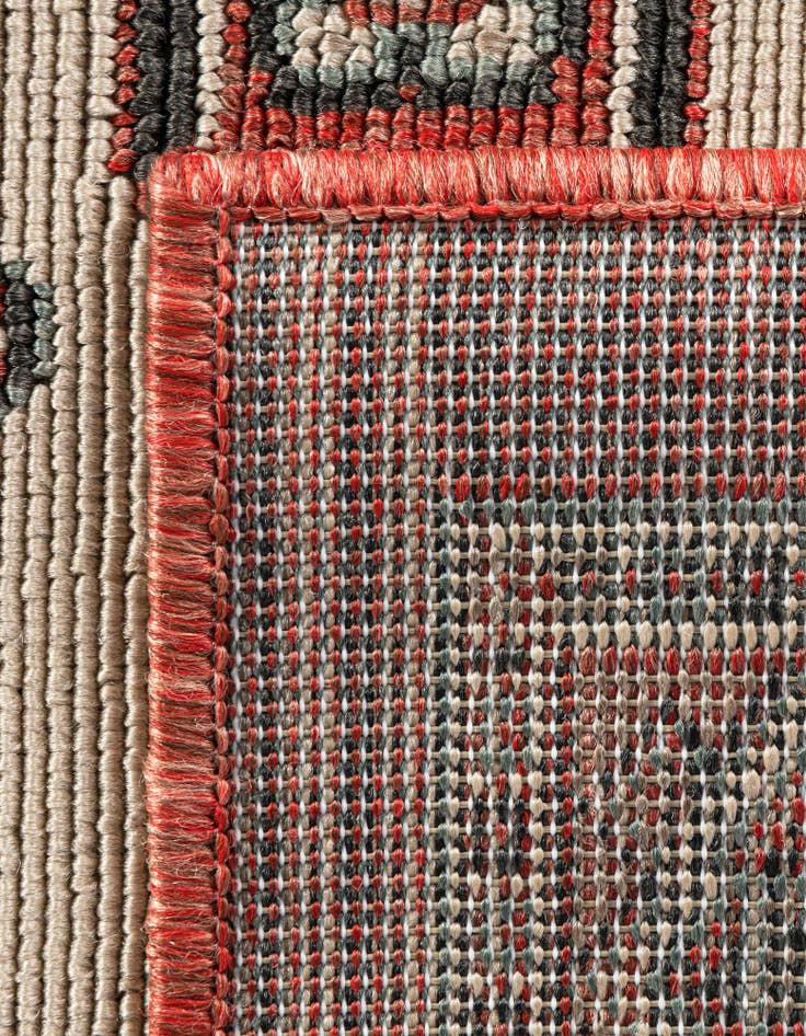 Detail image of 2' 7 x 10'  Washable Traditional Indoor / Outdoor Runner Rug