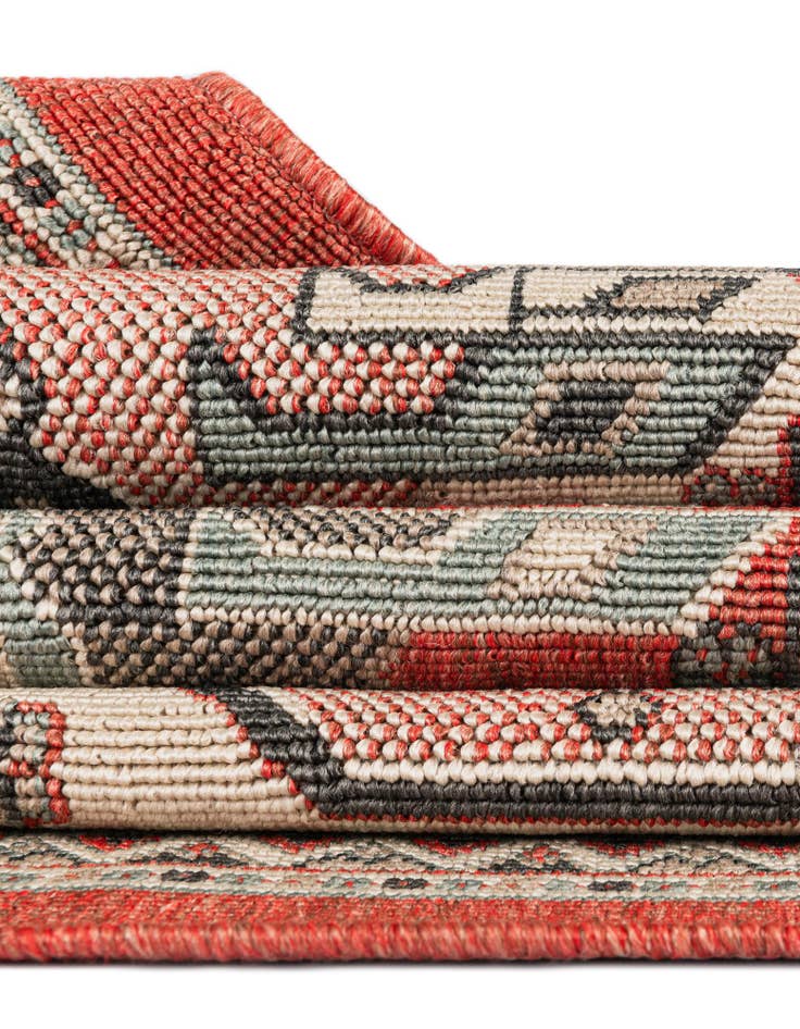 Detail image of 2' 7 x 10'  Washable Traditional Indoor / Outdoor Runner Rug