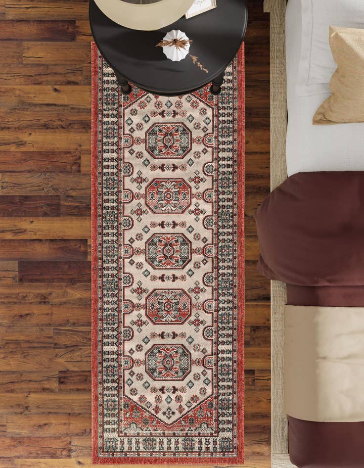 Detail image of 2' 7 x 10'  Washable Traditional Indoor / Outdoor Runner Rug