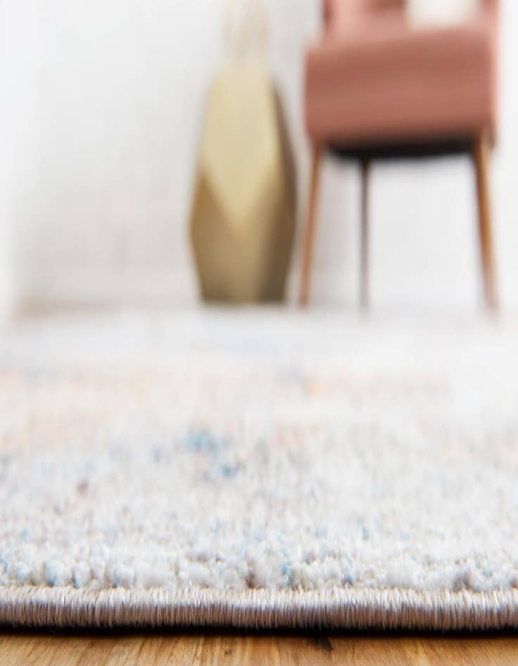 Detail image of 2' 7 x 10' Prism Runner Rug