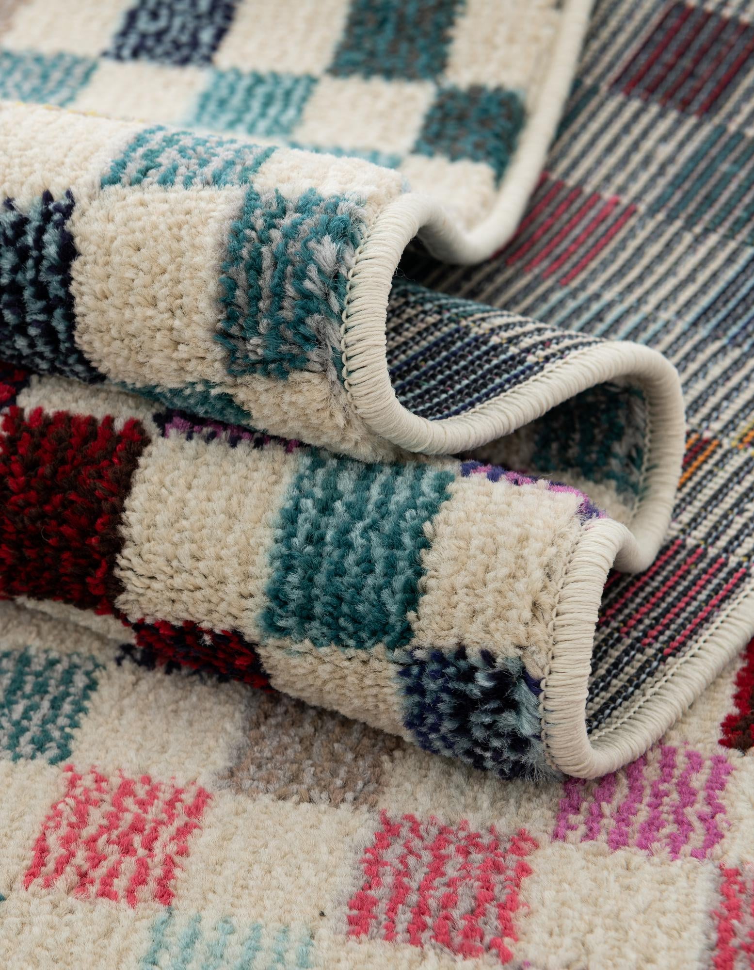2' 7 x 10' Washable Theia Runner Rug