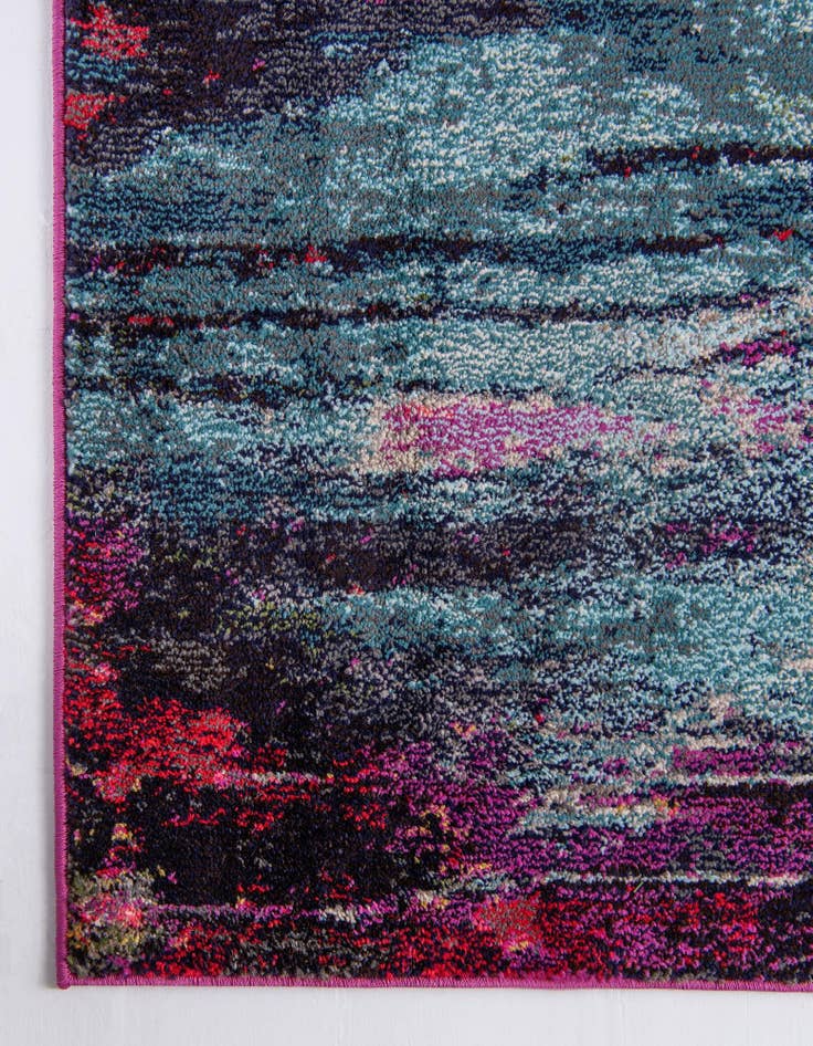 Detail image of 2' 2 x 6' 9 Washable Theia Runner Rug