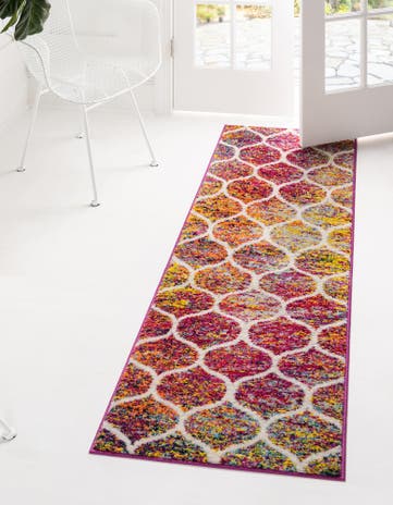 2' x 4' Trellis Frieze Runner Rug